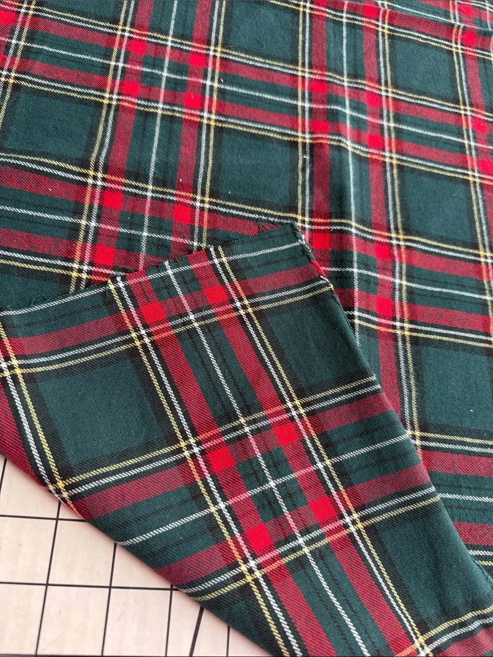 Vintage Tartan Plaid Cotton Shirting Fabric Hunter Green Red Black 1¼ Yards x 36